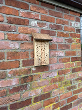 Load image into Gallery viewer, Bee Box