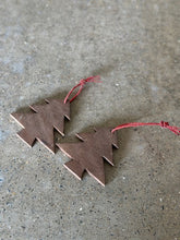 Load image into Gallery viewer, Wooden Christmas tree Baubles