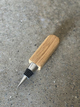 Load image into Gallery viewer, Wooden Wine Stopper