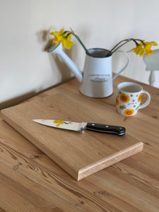 'Essential' Oak Cutting board