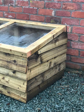 Load image into Gallery viewer, Boxington Solid Wood Cold Frame