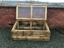Load image into Gallery viewer, Boxington Solid Wood Cold Frame