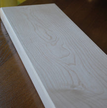 Load image into Gallery viewer, Sycamore Chopping / Serving Board - Willow Leaf Gifts
